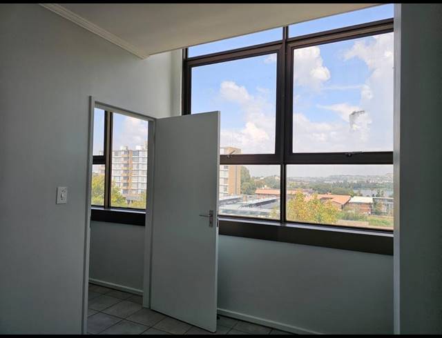 2 BEDROOM PROPERTY TO RENT IN FLORIDA